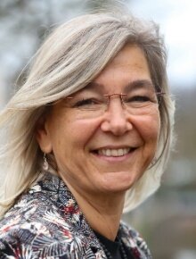 melanie-van-hoeve.jpeg
